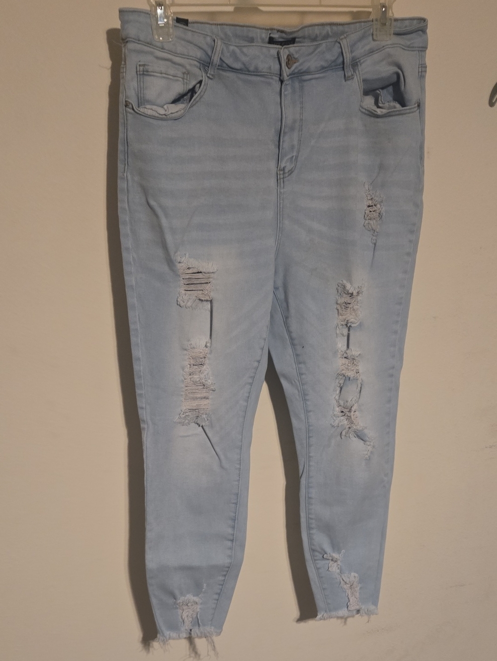 Extreme Stretch Distressed Women’s Jeans